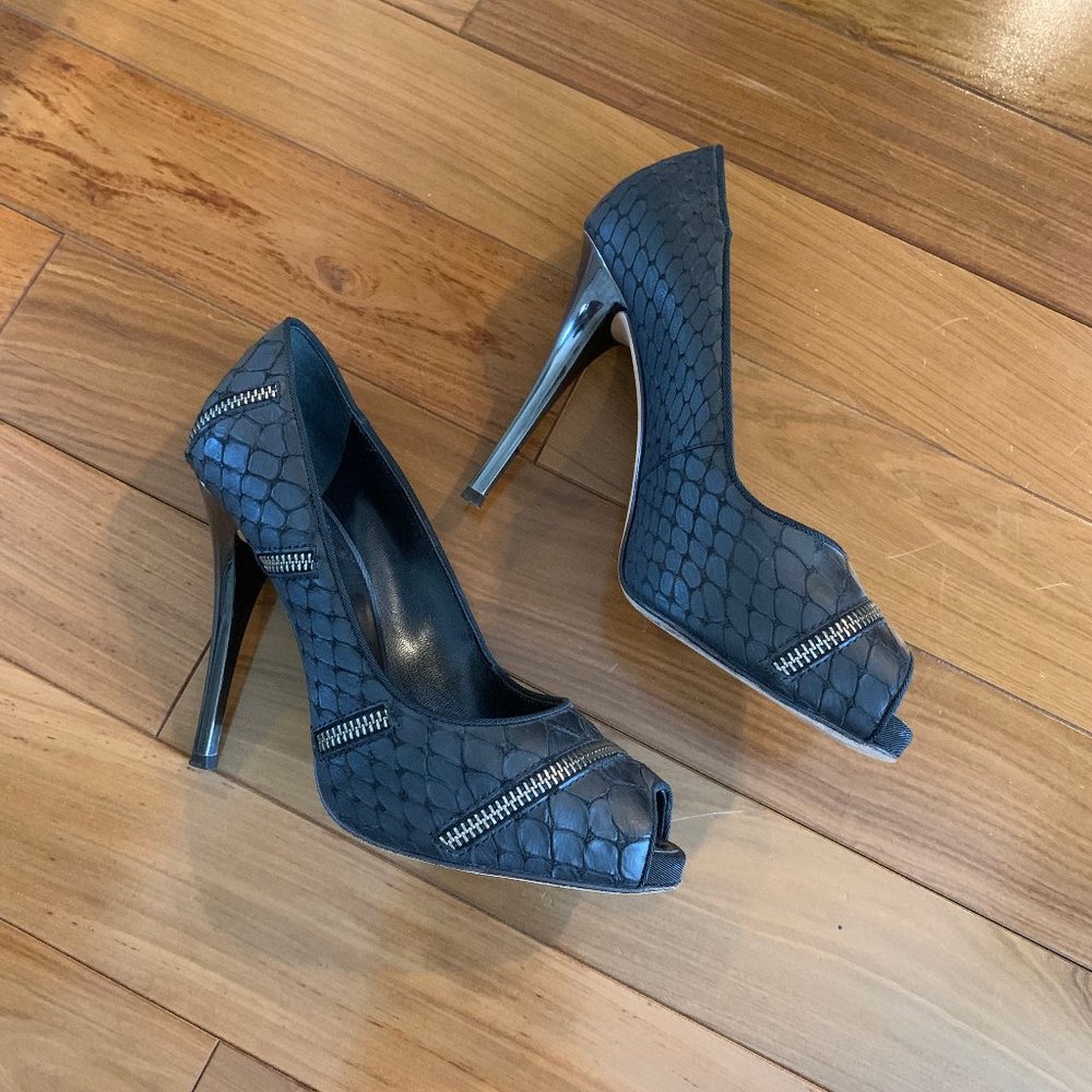 Giuseppe Zanotti Embossed Leather Peep-Toe Pumps